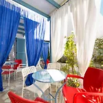 Fivos Hotel Alikí