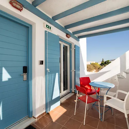 Fivos Hotel