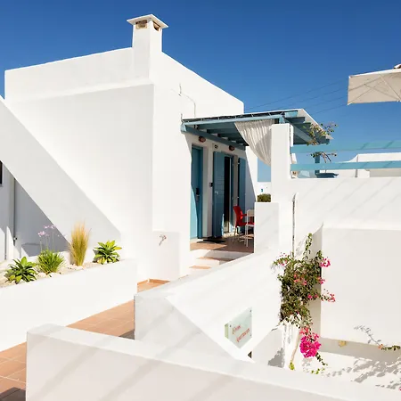 Fivos Hotel