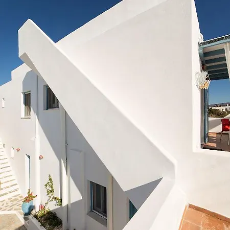 Fivos Hotel 3*