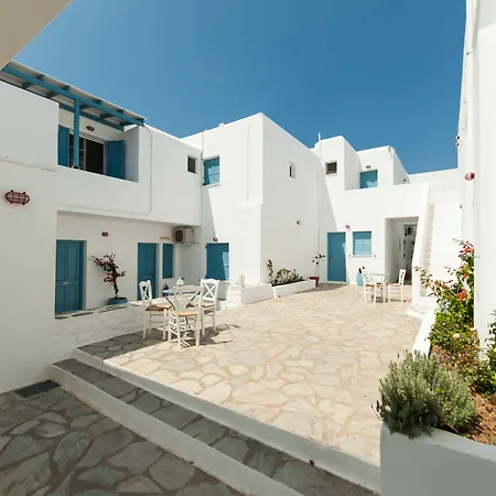 Fivos Hotel
